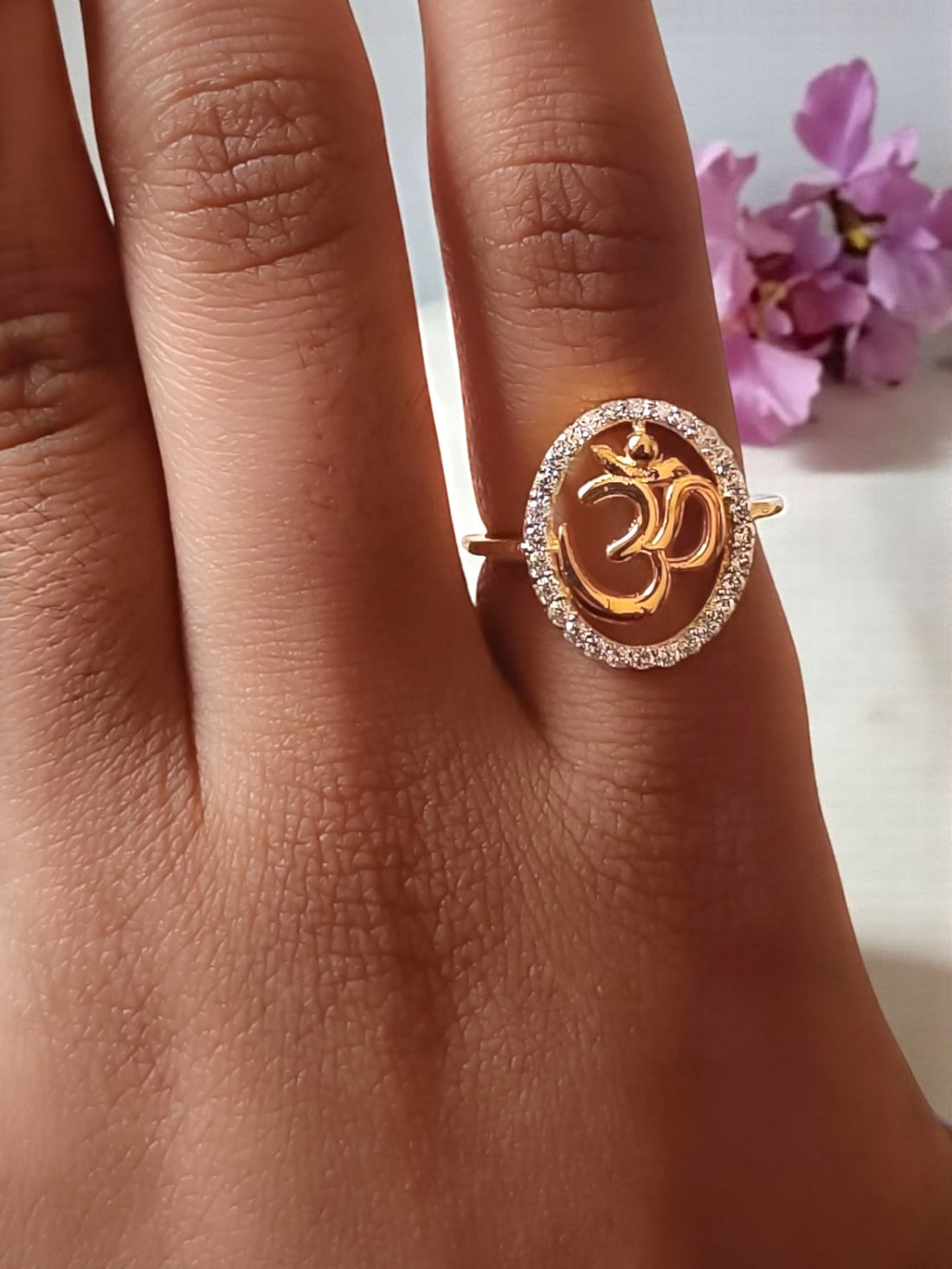 Navya Om Ring