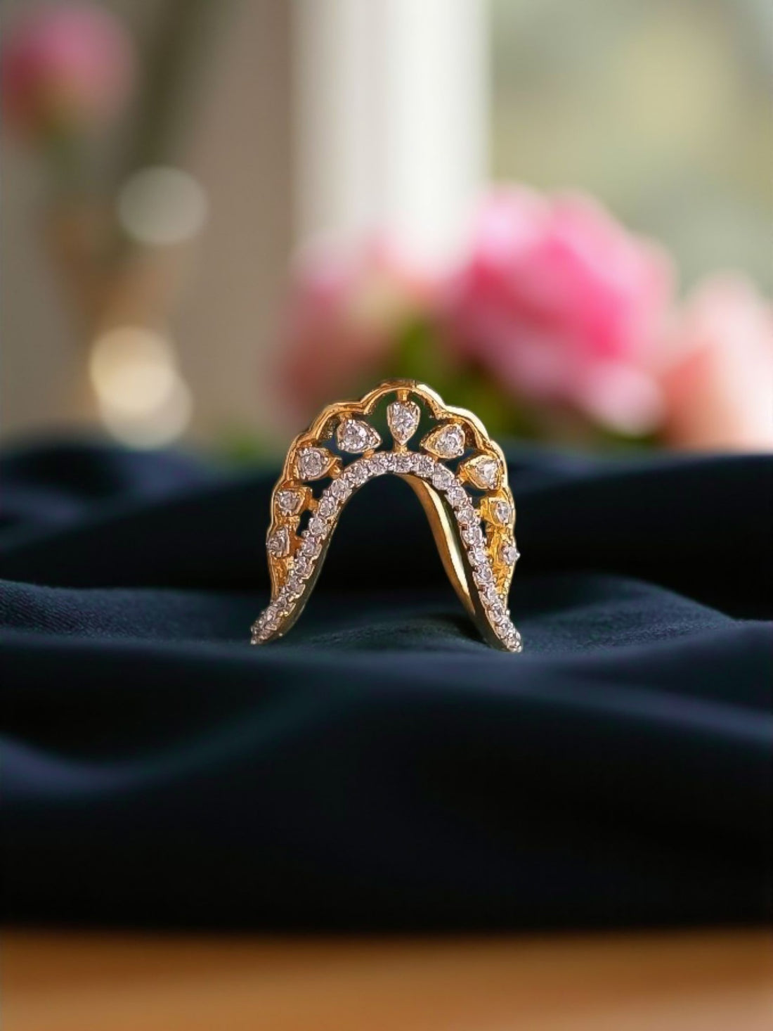 Crescent Vanki Ring