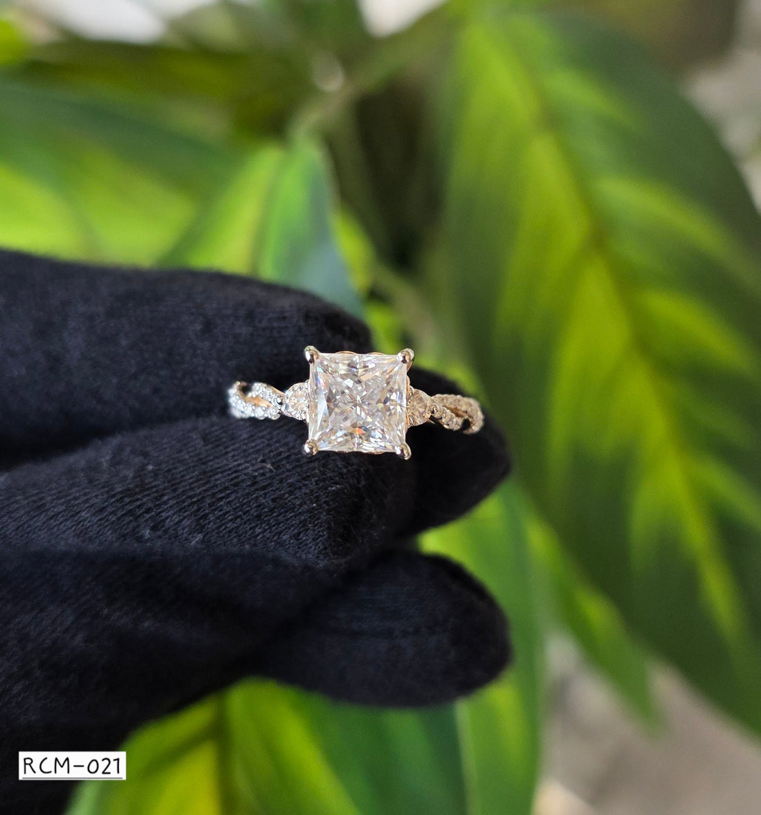 Siri Certified Moissanite Ring