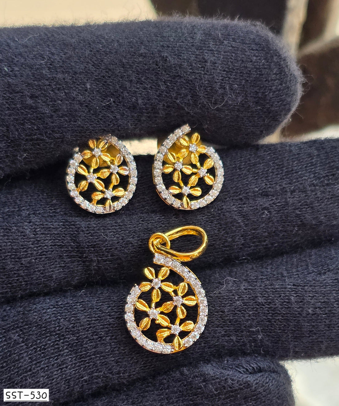 Whirl Pendant And Earrings Set