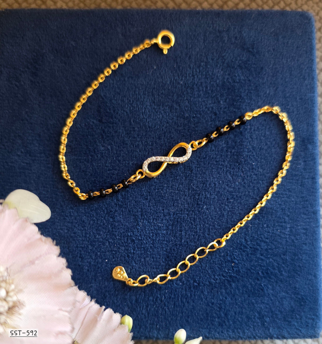 Infinity Hand Mangalsutra