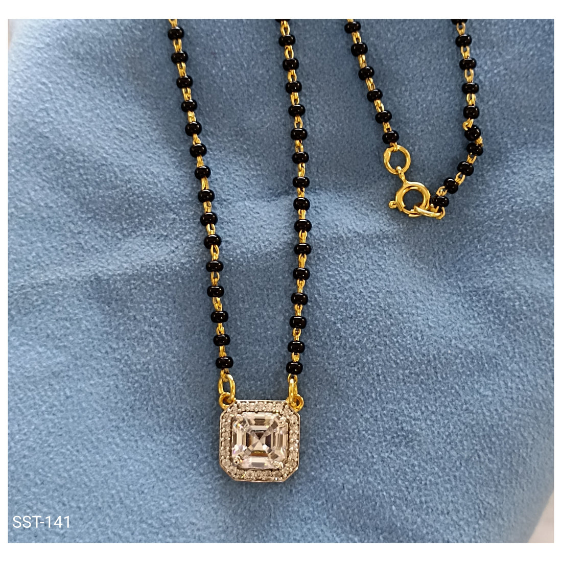 Sarassu Square Mangalsutra