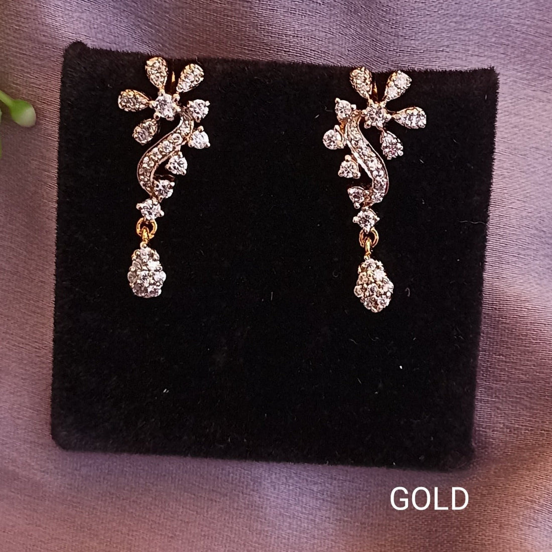 Vihana Drop Earrings