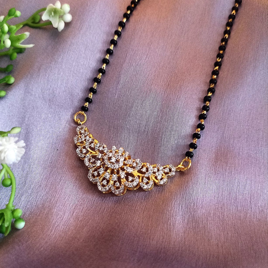 Diamond Floral Pendant Mangalsutra