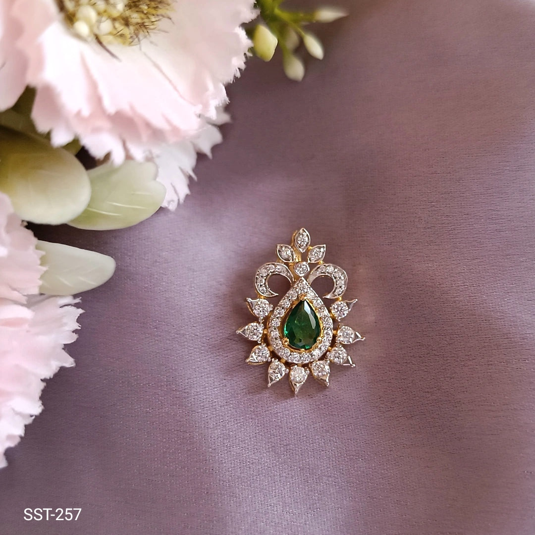 Aure Emerald And Diamond Pendant
