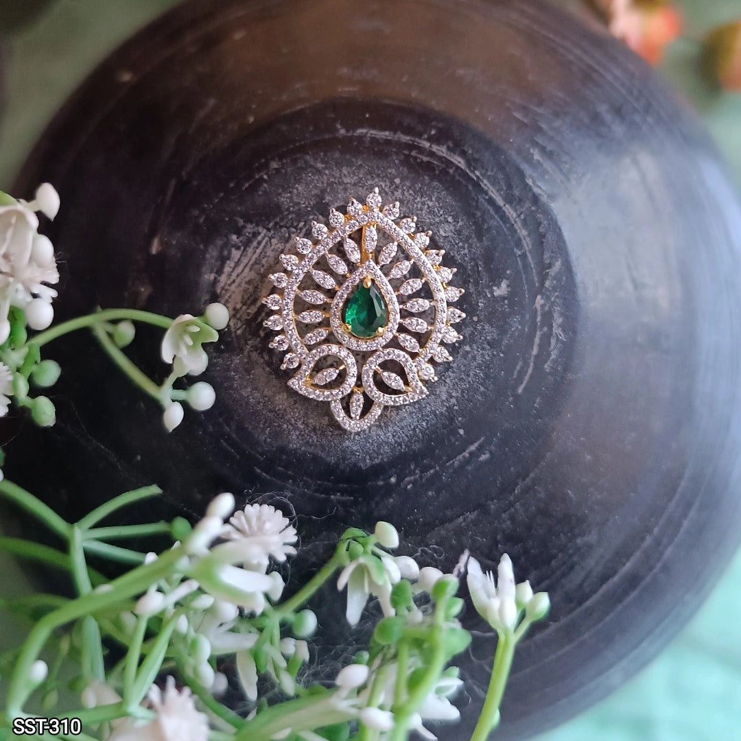 Shyama Intricate Pendant