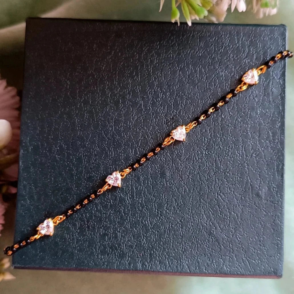 Luxe Heart Chain Hand Mangalsutra