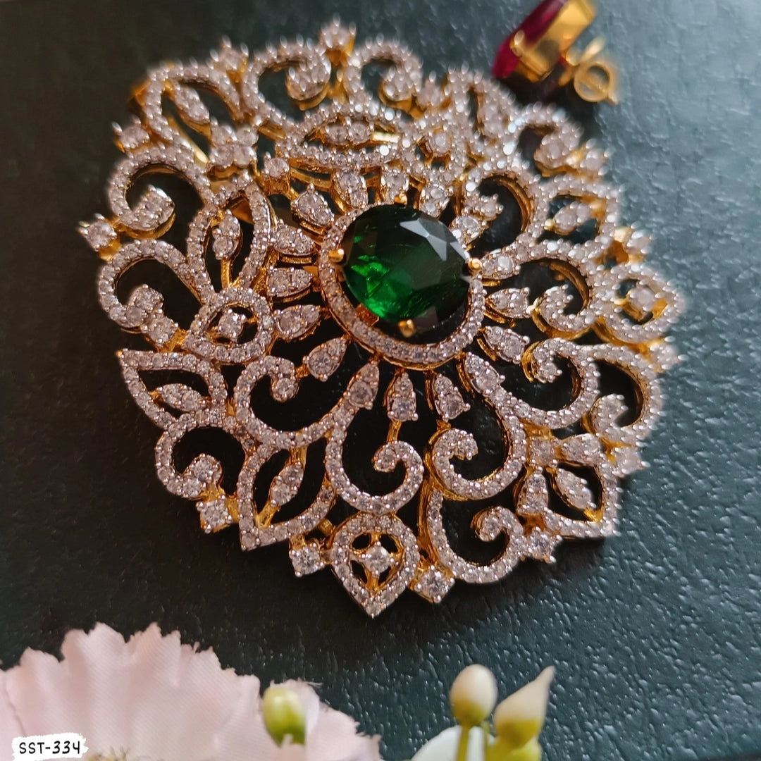 Filigree Luxurious Locket