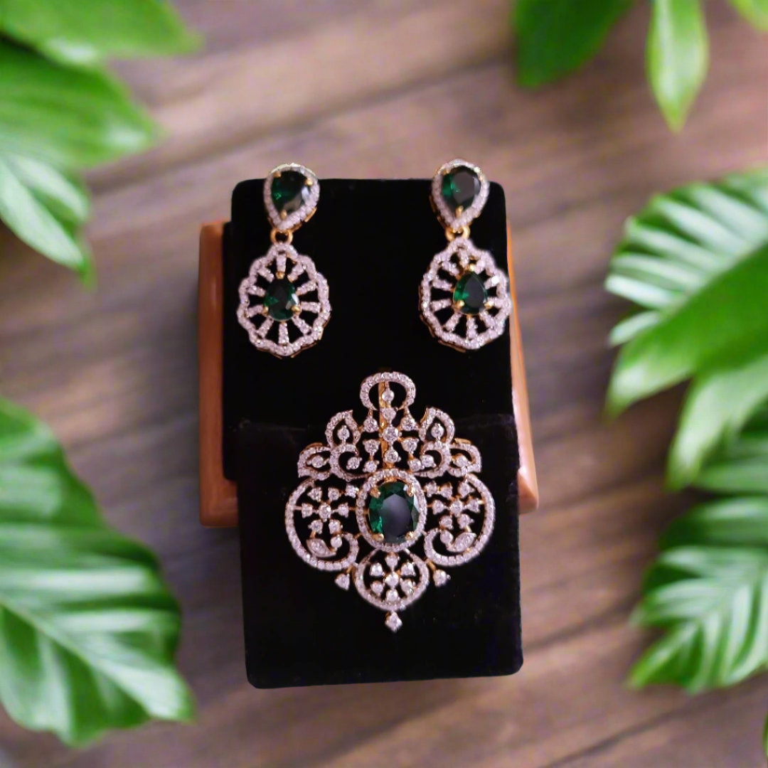 Varenya Green Stone Pendent Set