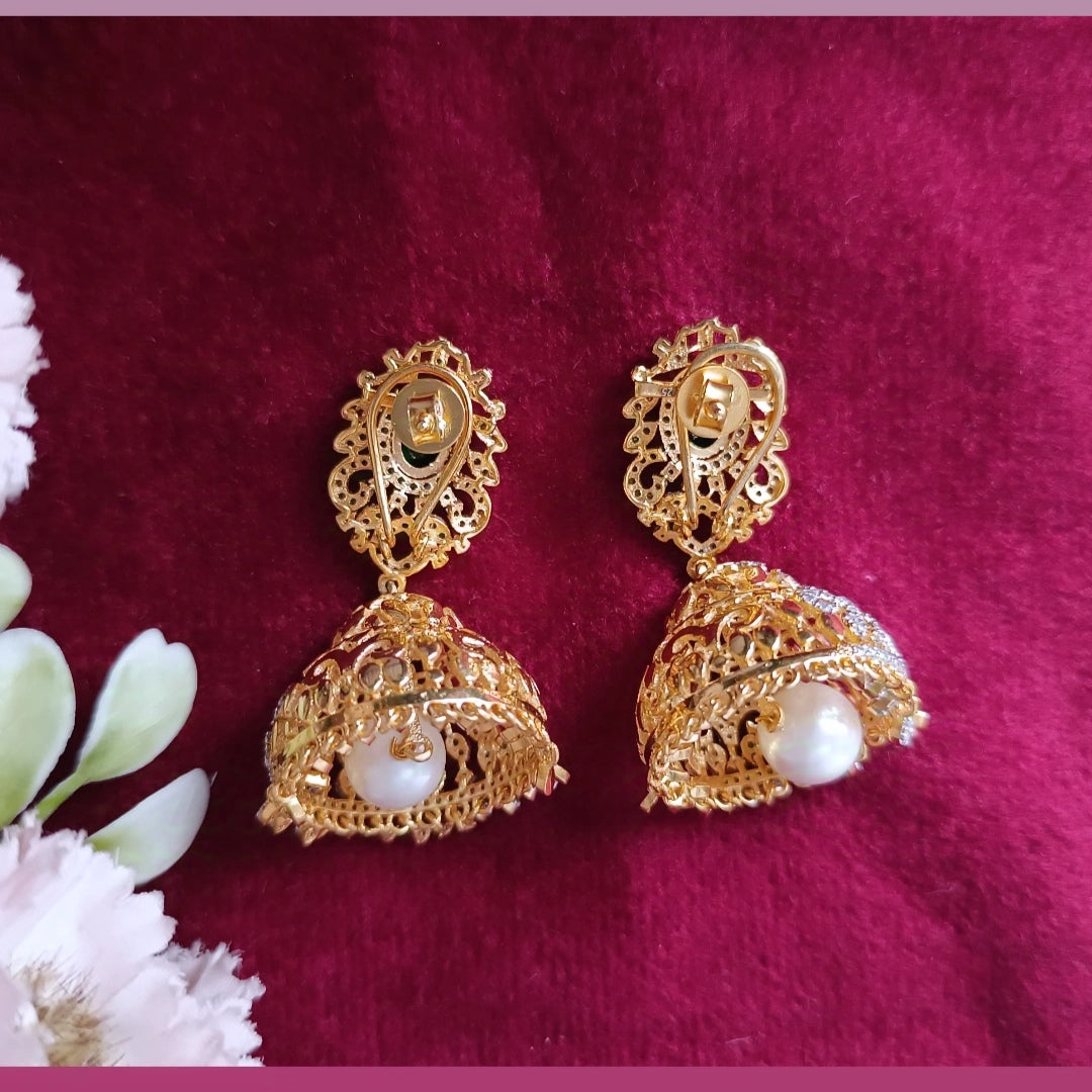 Pearl-o-emerald Cz Jhumka