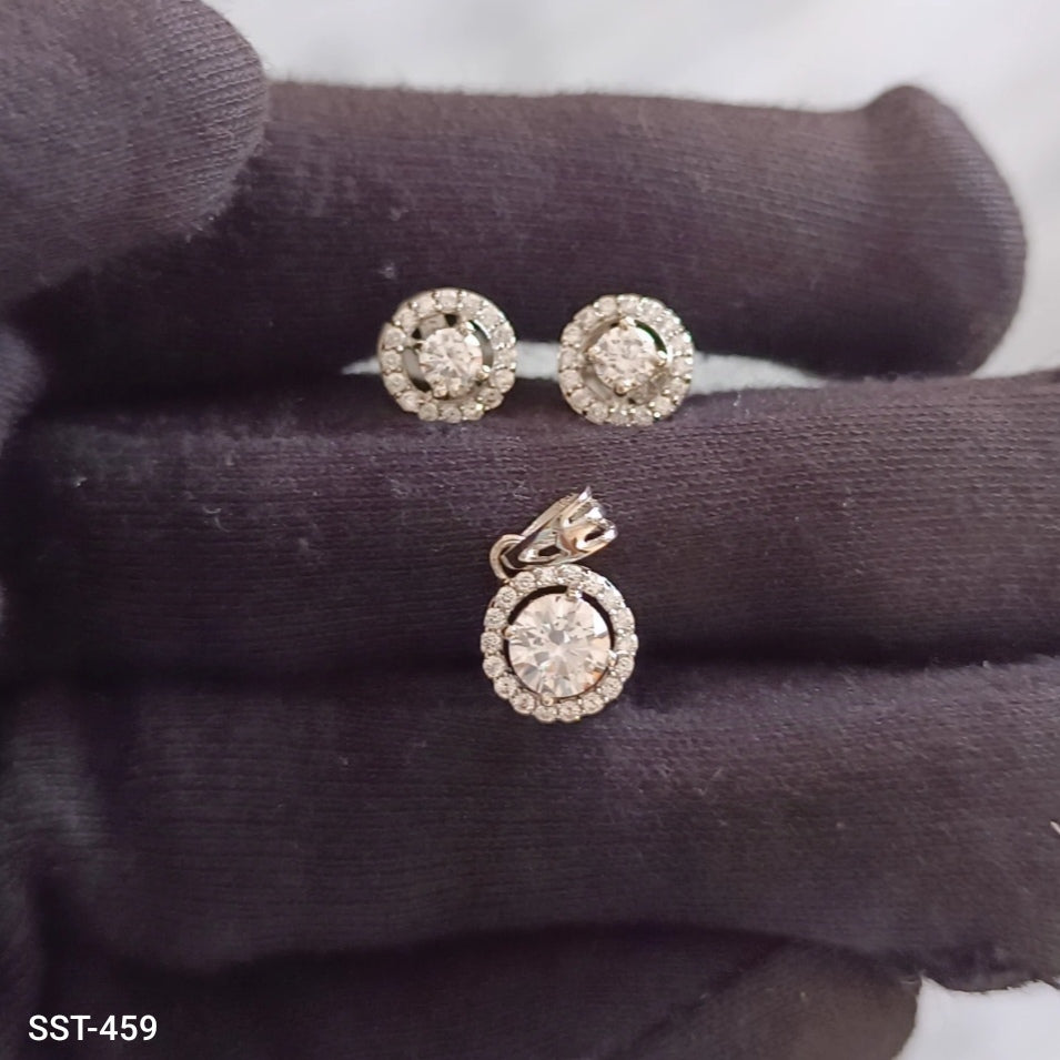 Round Cut Pendent And Earrings Set