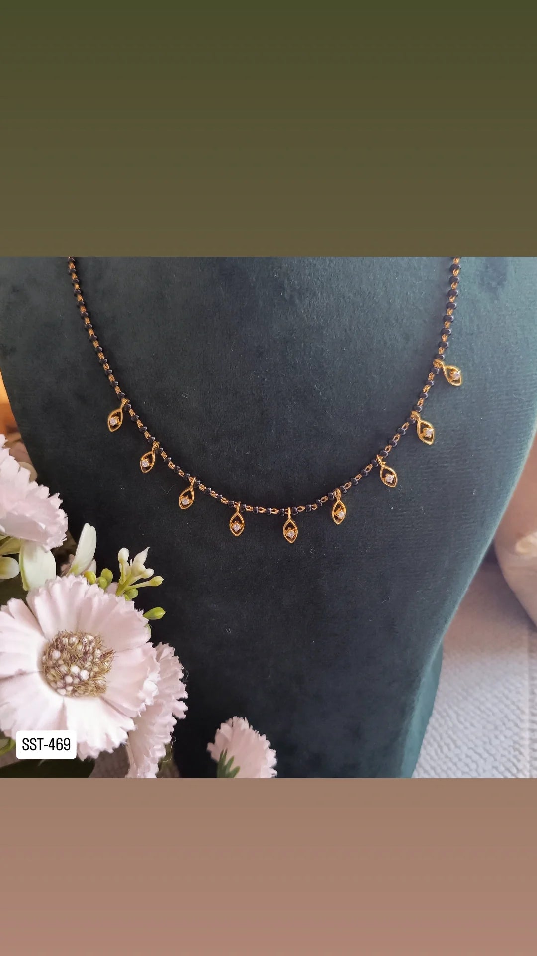 Poong Leaf Detail Mangalsutra