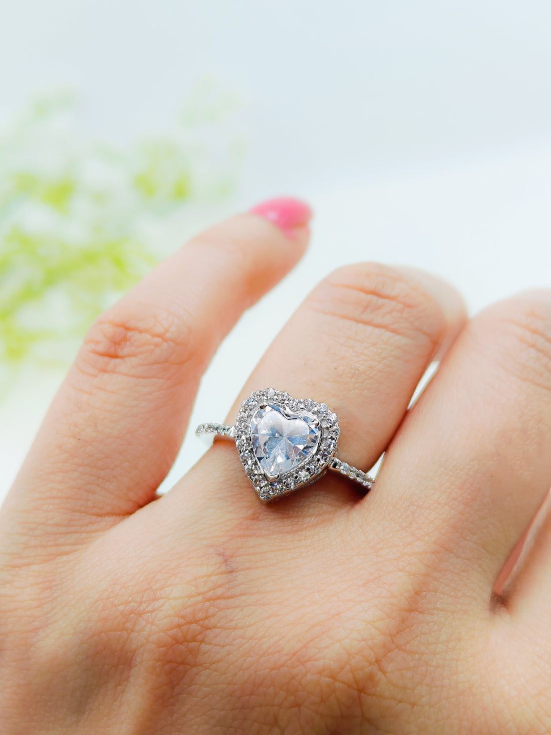 Enchanted Heart Halo Ring