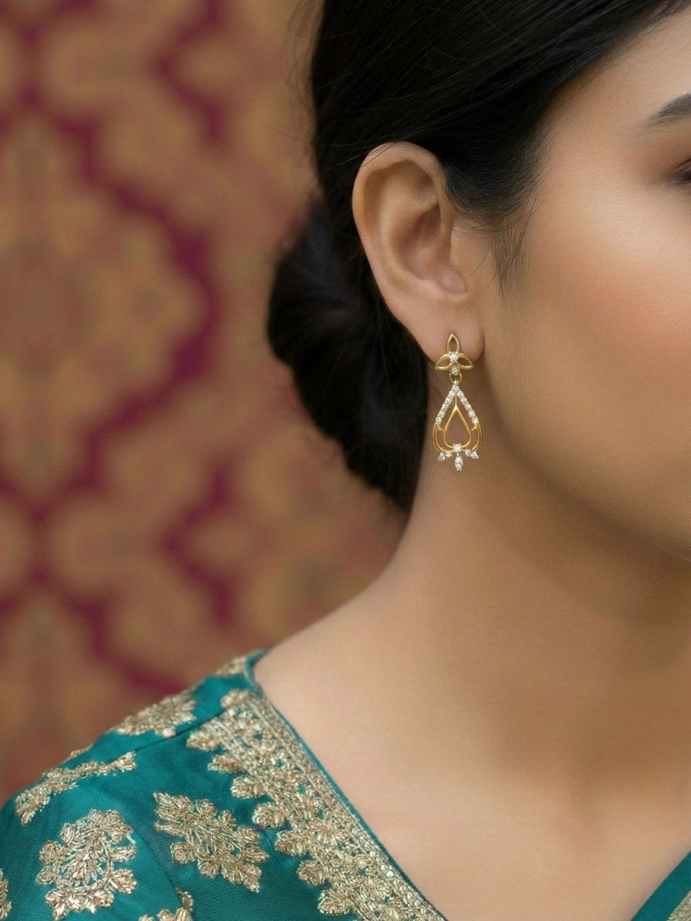 Oli Teardrop Dangler Earrings
