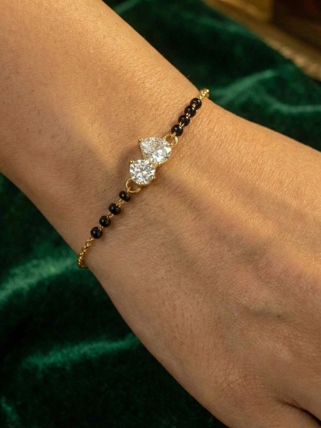 Exquisite Pear Gem Hand Mangalsutra
