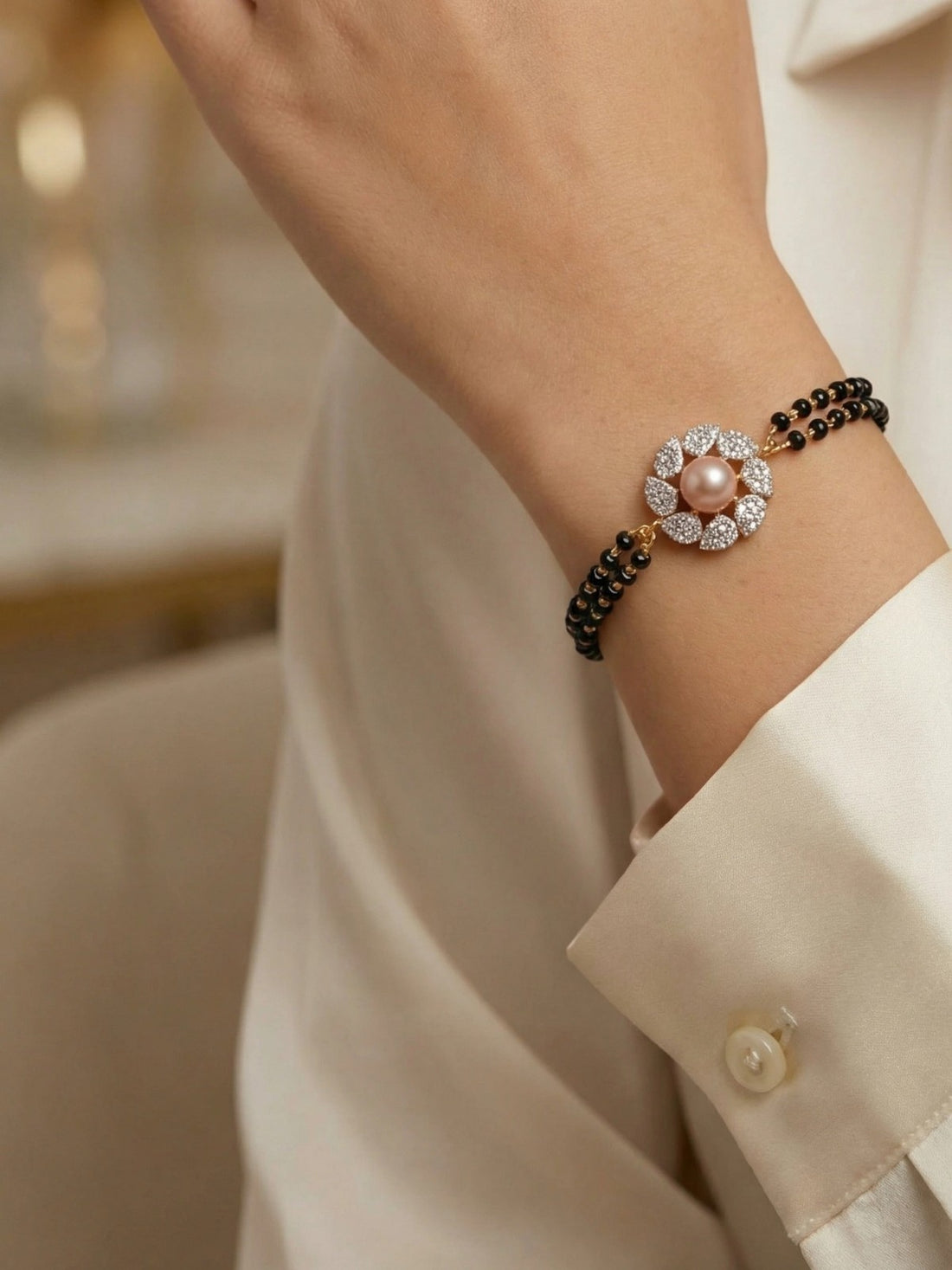 Elegant Hand Mangalsutra