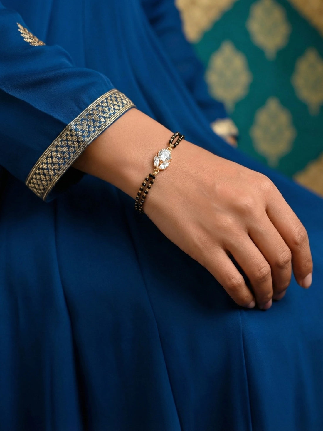 Swetha Hand Mangalsutra