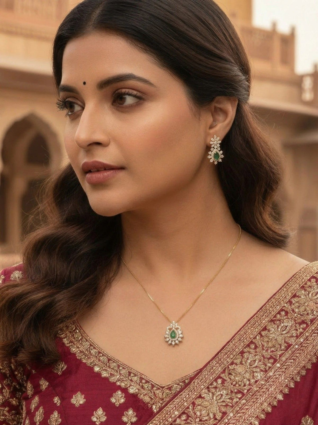 PENDANT AND EARRING SET