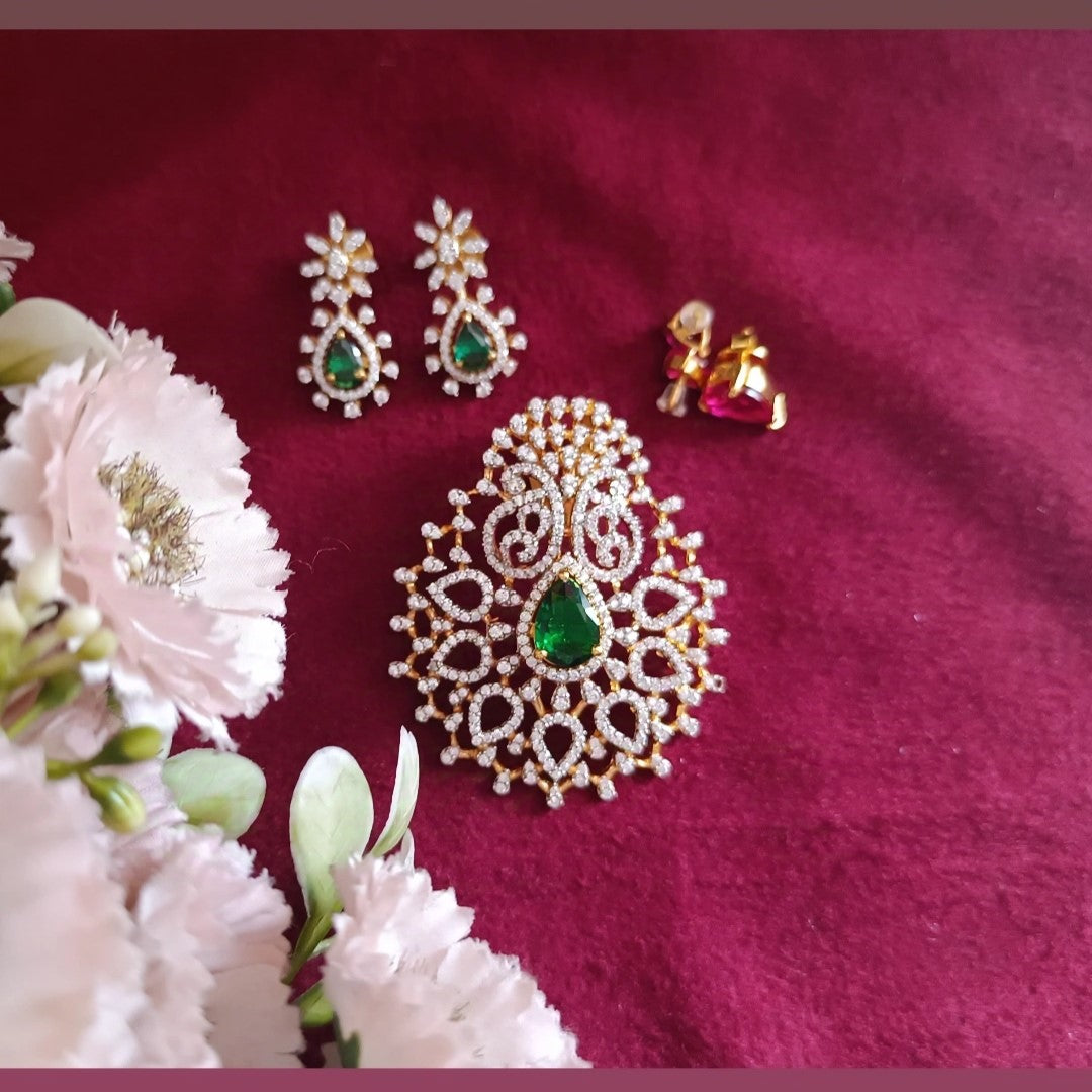 Hima Earrings and Pendant Set